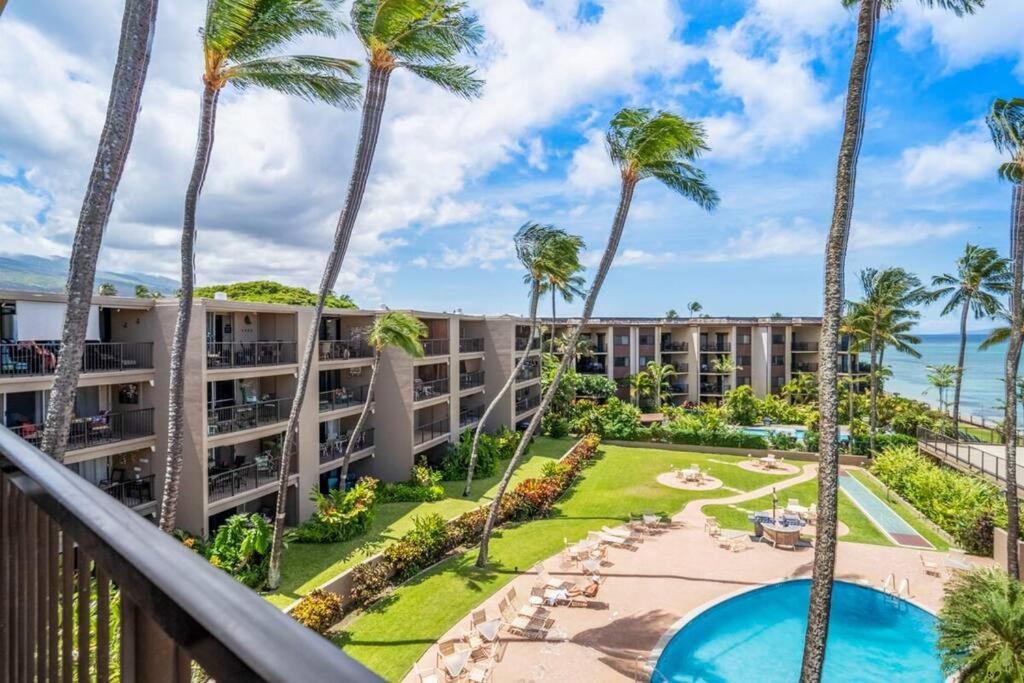 Appartement Hale Ono Loa 403- Top Floor, Ocean View, & Complete Modern Remodel à Kahana Extérieur photo