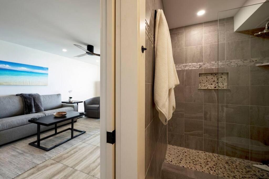 Appartement Hale Ono Loa 403- Top Floor, Ocean View, & Complete Modern Remodel à Kahana Extérieur photo