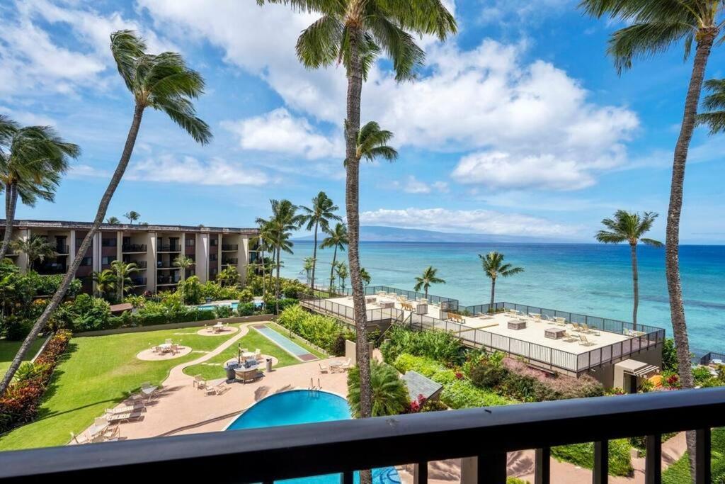 Appartement Hale Ono Loa 403- Top Floor, Ocean View, & Complete Modern Remodel à Kahana Extérieur photo
