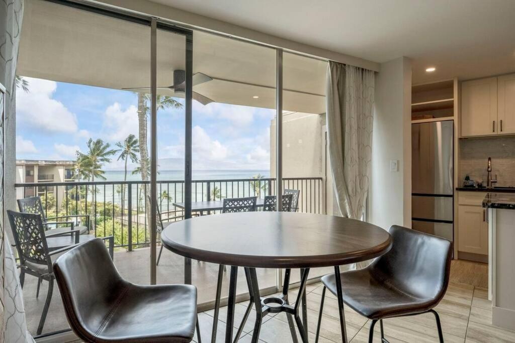 Appartement Hale Ono Loa 403- Top Floor, Ocean View, & Complete Modern Remodel à Kahana Extérieur photo
